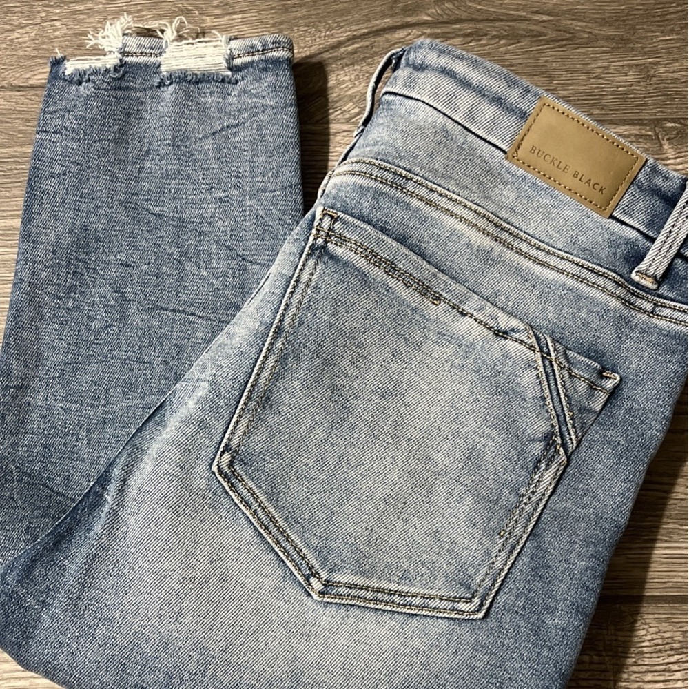Buckle Black Fit No 75 High Rise Ankle Skinny Distressed Jeans SZ 31x27 (32x27)